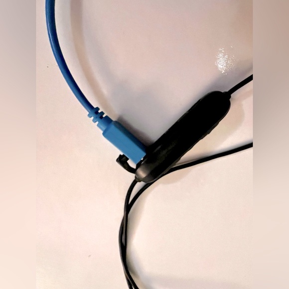 JLab Audio JBuds Pro Wireless Signature Earbuds Black - Picture 8 of 8